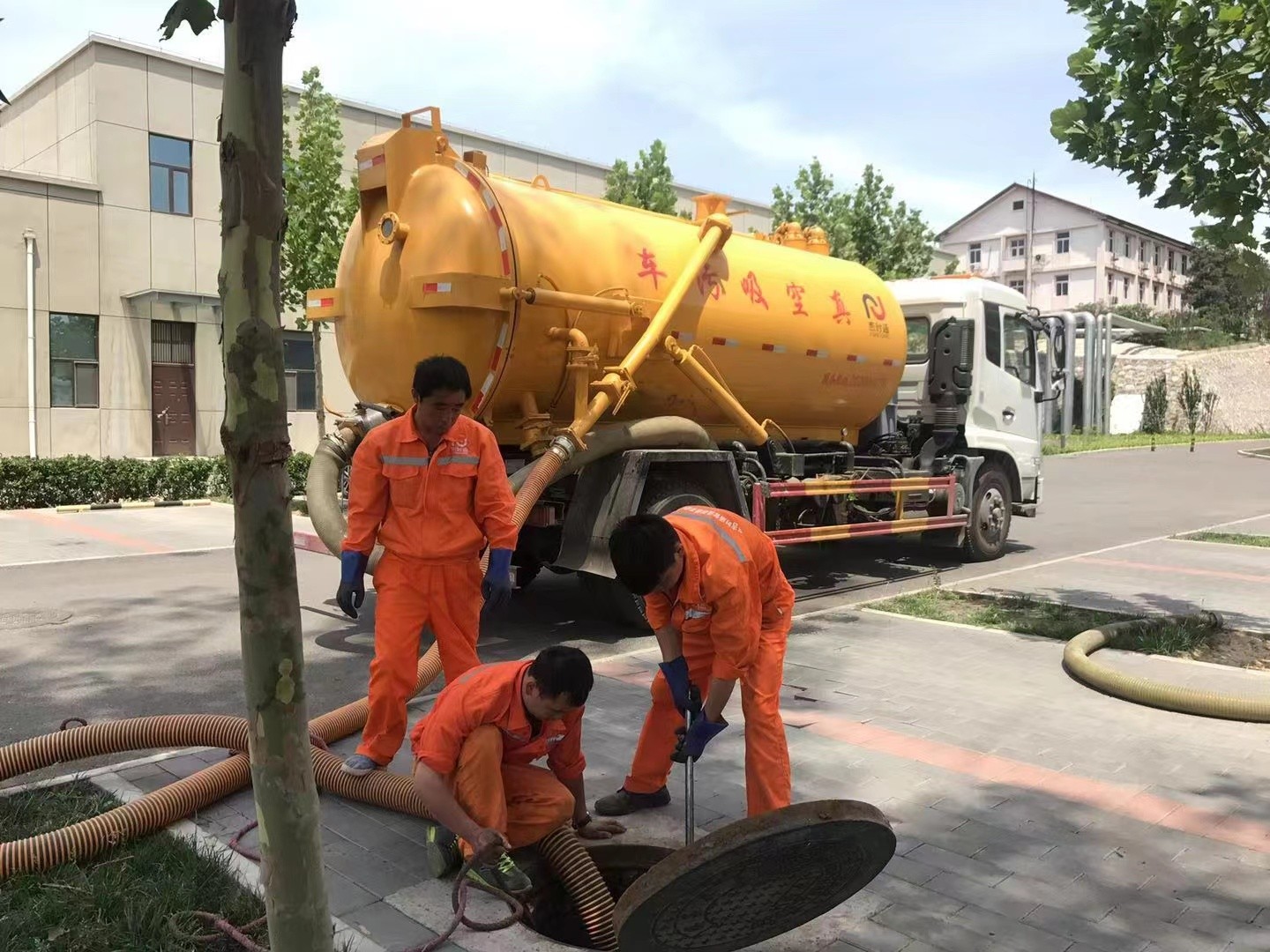 城关化粪池清理与5-8吨吸粪车施工效率分析